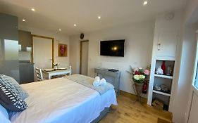 Beautiful 1-Bed Studio In Penrith